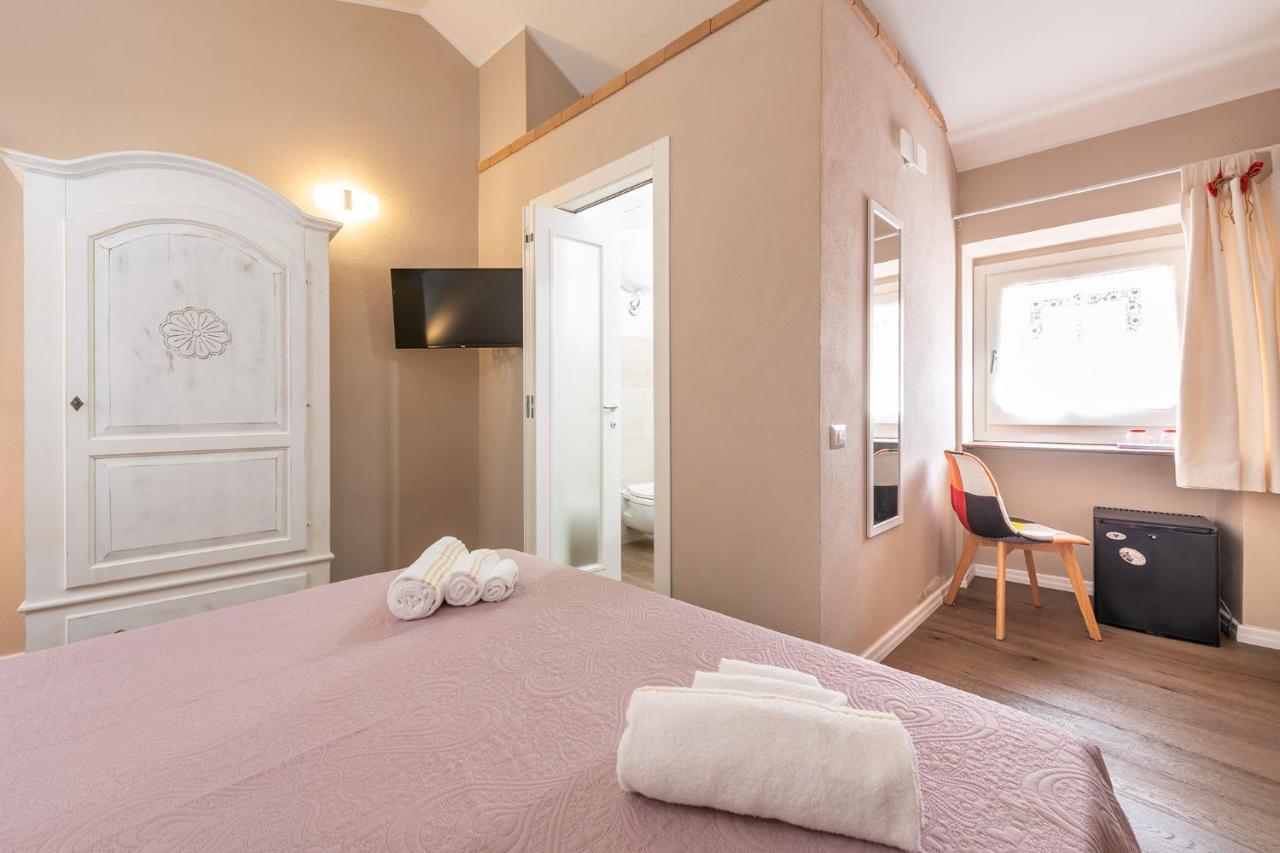 Promenade Boutique Rooms - City Centre Cagliari Exterior foto